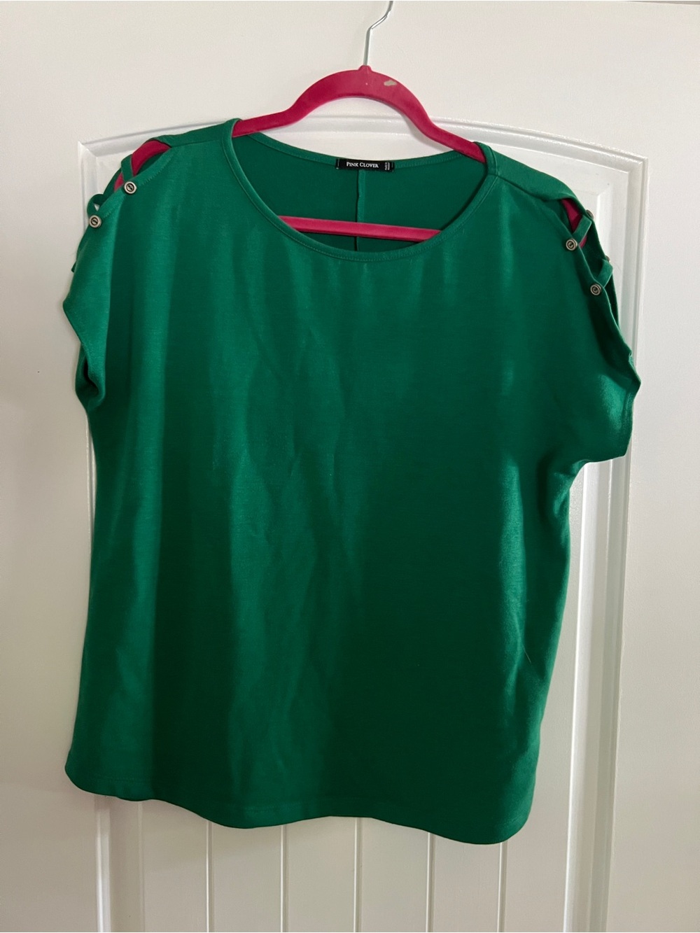 Pink Clover Emerald Green Short-Sleeve Button-Shoulder Tee